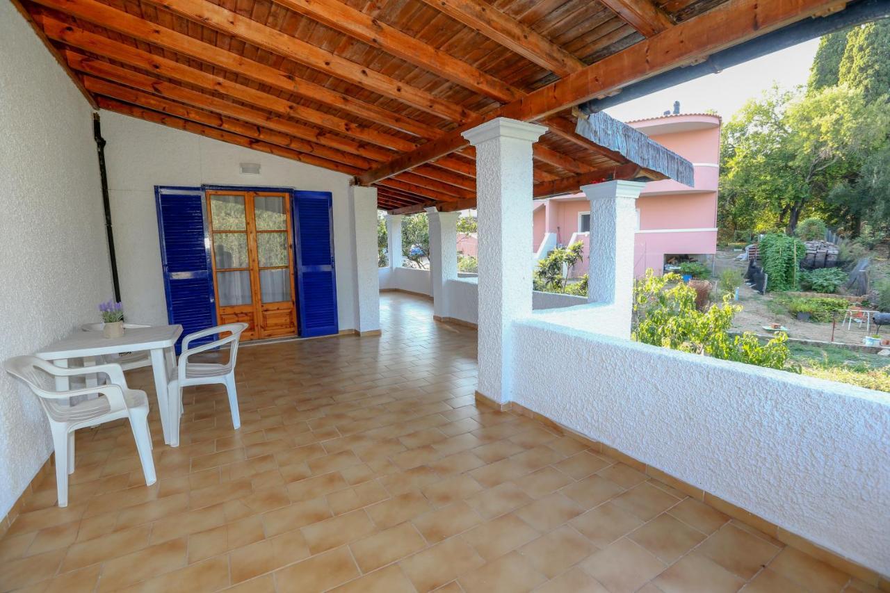 Athina Apartments Kato Korakiana Exterior photo