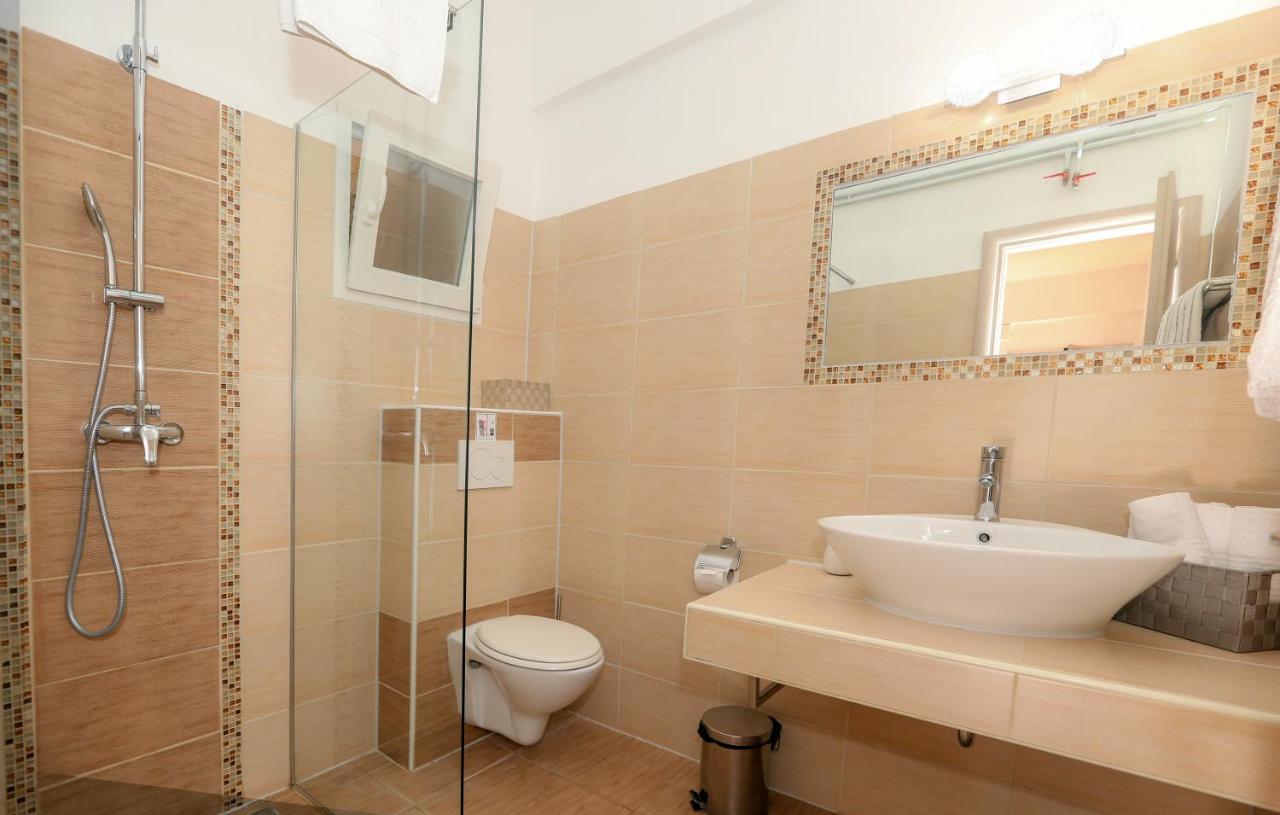 Athina Apartments Kato Korakiana Exterior photo